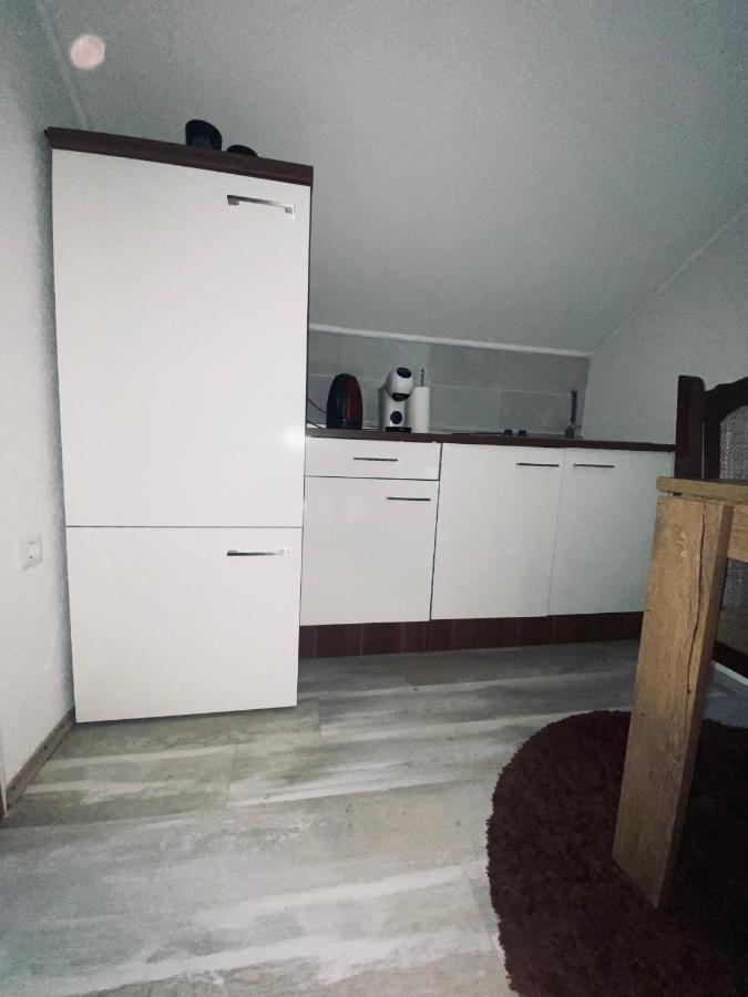 Apartman Filip Udbina المظهر الخارجي الصورة
