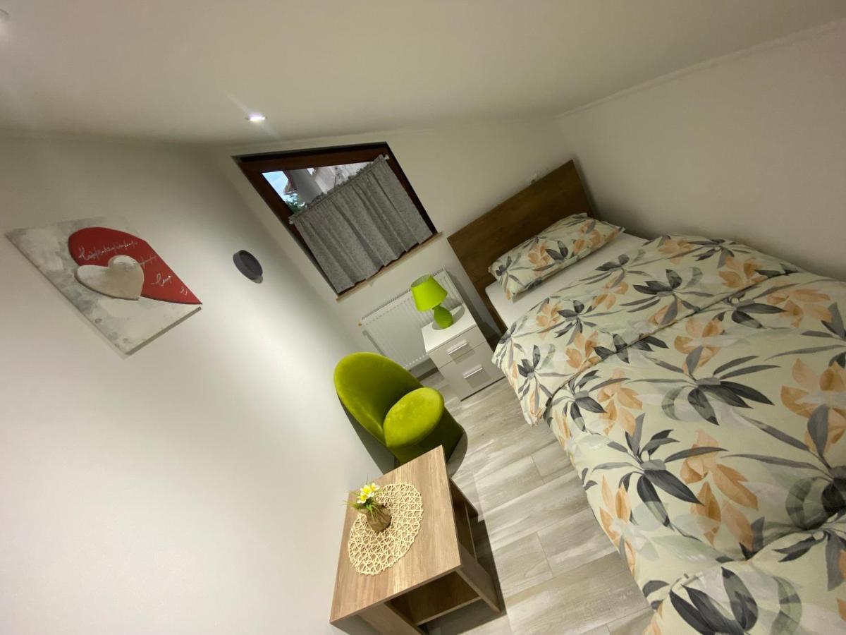 Apartman Filip Udbina المظهر الخارجي الصورة